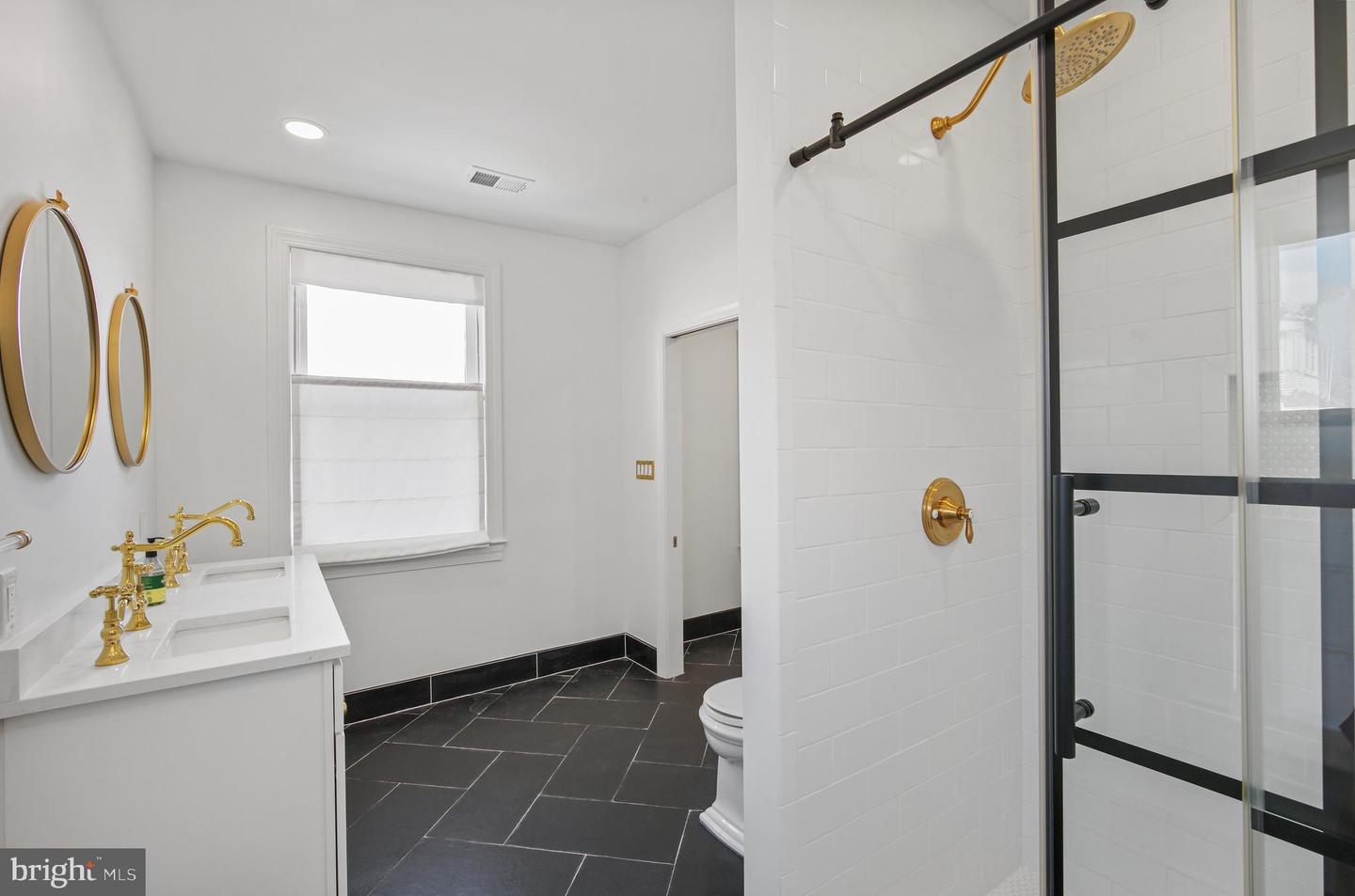 322 E CAPITOL ST NE, WASHINGTON, District Of Columbia 20003, 4 Bedrooms Bedrooms, ,3 BathroomsBathrooms,Residential,For sale,322 E CAPITOL ST NE,DCDC2210592 MLS # DCDC2210592