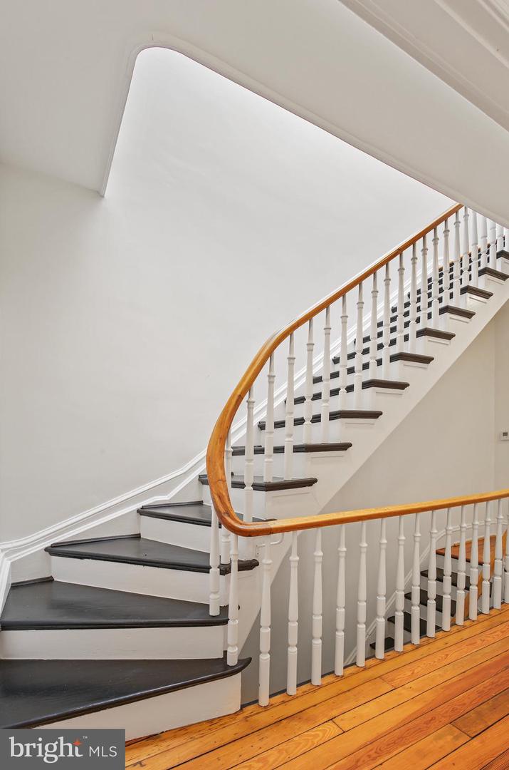 322 E CAPITOL ST NE, WASHINGTON, District Of Columbia 20003, 4 Bedrooms Bedrooms, ,3 BathroomsBathrooms,Residential,For sale,322 E CAPITOL ST NE,DCDC2210592 MLS # DCDC2210592