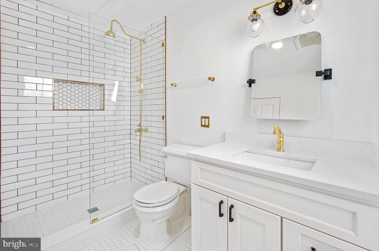 322 E CAPITOL ST NE, WASHINGTON, District Of Columbia 20003, 4 Bedrooms Bedrooms, ,3 BathroomsBathrooms,Residential,For sale,322 E CAPITOL ST NE,DCDC2210592 MLS # DCDC2210592