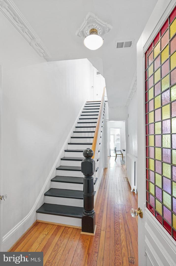322 E CAPITOL ST NE, WASHINGTON, District Of Columbia 20003, 4 Bedrooms Bedrooms, ,3 BathroomsBathrooms,Residential,For sale,322 E CAPITOL ST NE,DCDC2210592 MLS # DCDC2210592