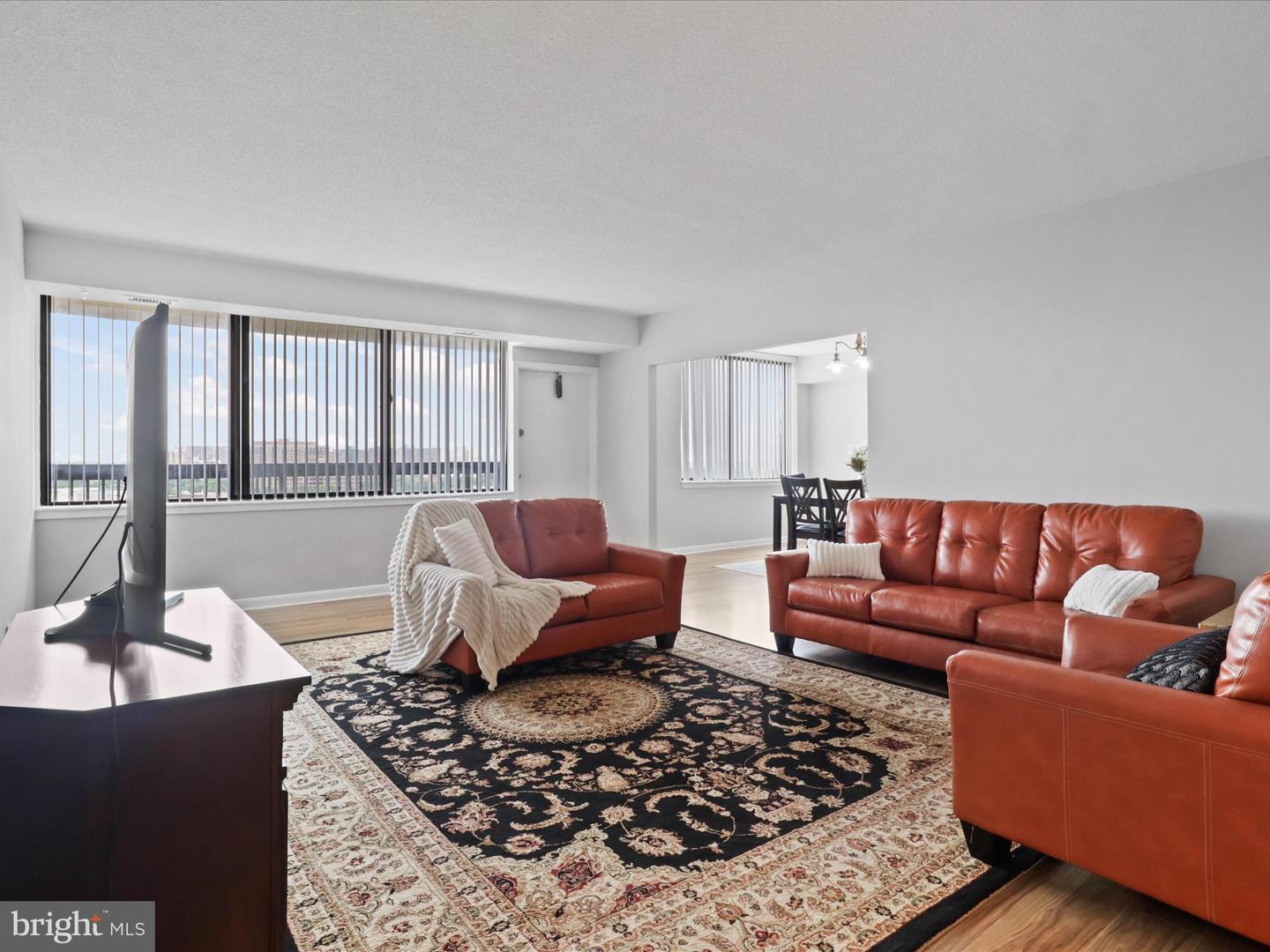 3709 S GEORGE MASON DR #1106 E, FALLS CHURCH, Virginia 22041, 3 Bedrooms Bedrooms, ,2 BathroomsBathrooms,Residential,For sale,3709 S GEORGE MASON DR #1106 E,VAFX2233192 MLS # VAFX2233192