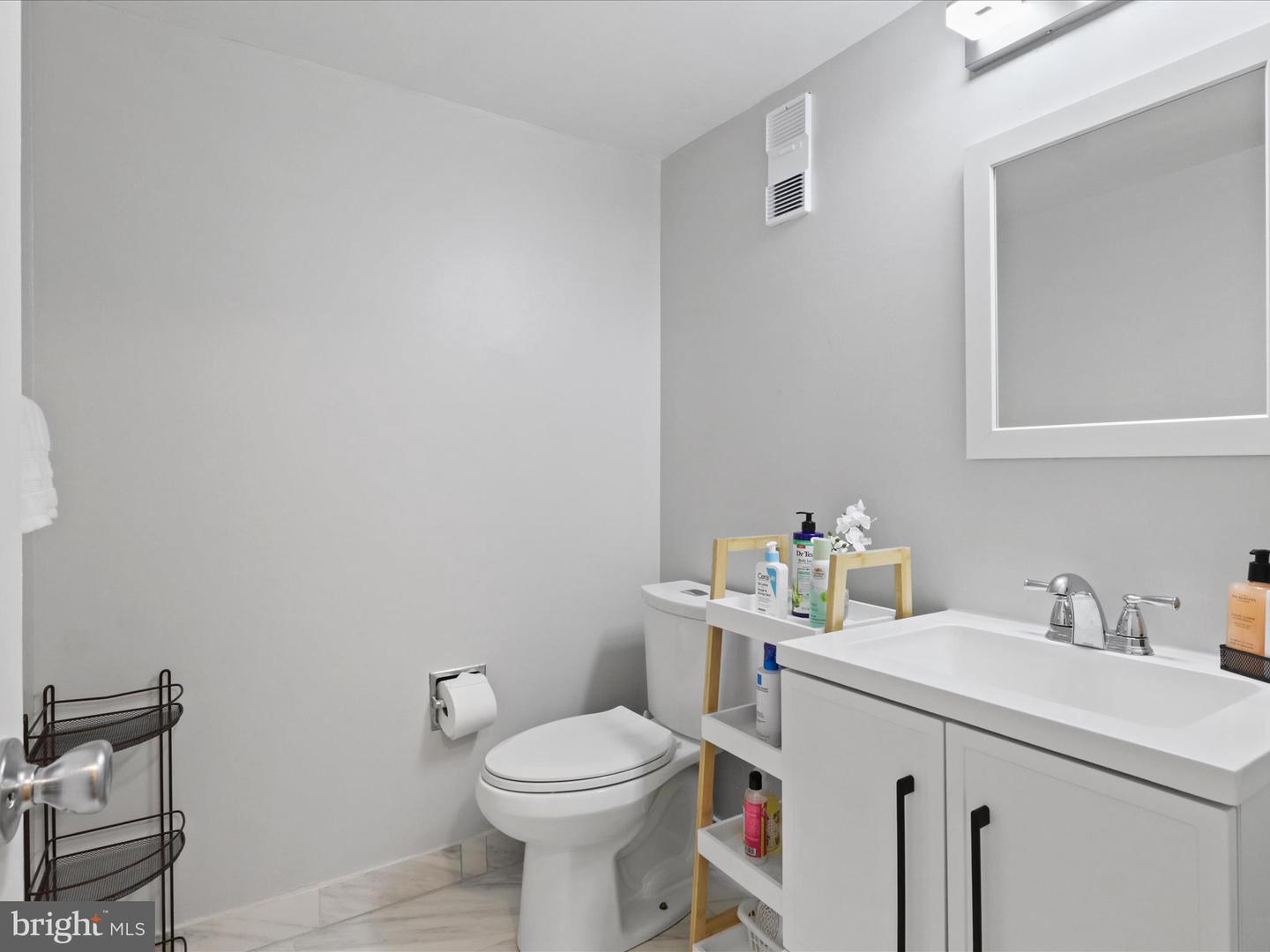 3709 S GEORGE MASON DR #1106 E, FALLS CHURCH, Virginia 22041, 3 Bedrooms Bedrooms, ,2 BathroomsBathrooms,Residential,For sale,3709 S GEORGE MASON DR #1106 E,VAFX2233192 MLS # VAFX2233192