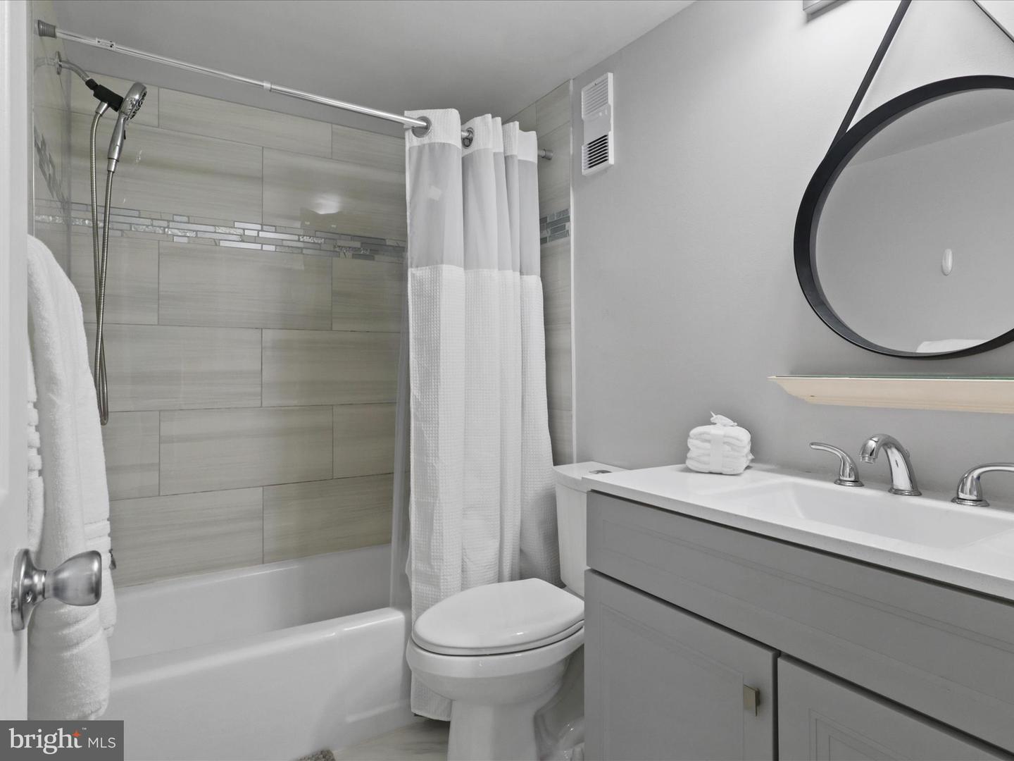 3709 S GEORGE MASON DR #1106 E, FALLS CHURCH, Virginia 22041, 3 Bedrooms Bedrooms, ,2 BathroomsBathrooms,Residential,For sale,3709 S GEORGE MASON DR #1106 E,VAFX2233192 MLS # VAFX2233192