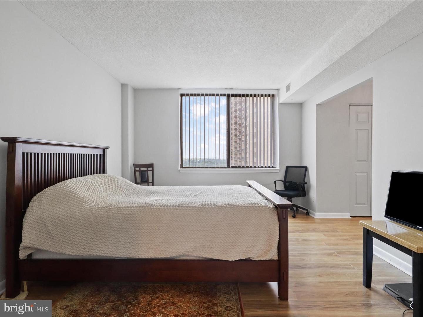 3709 S GEORGE MASON DR #1106 E, FALLS CHURCH, Virginia 22041, 3 Bedrooms Bedrooms, ,2 BathroomsBathrooms,Residential,For sale,3709 S GEORGE MASON DR #1106 E,VAFX2233192 MLS # VAFX2233192
