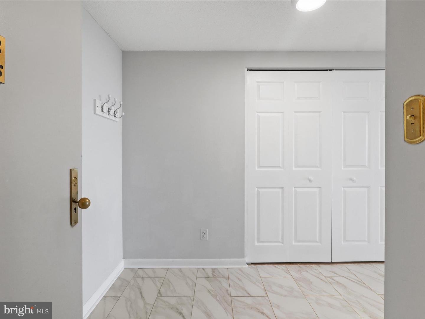 3709 S GEORGE MASON DR #1106 E, FALLS CHURCH, Virginia 22041, 3 Bedrooms Bedrooms, ,2 BathroomsBathrooms,Residential,For sale,3709 S GEORGE MASON DR #1106 E,VAFX2233192 MLS # VAFX2233192