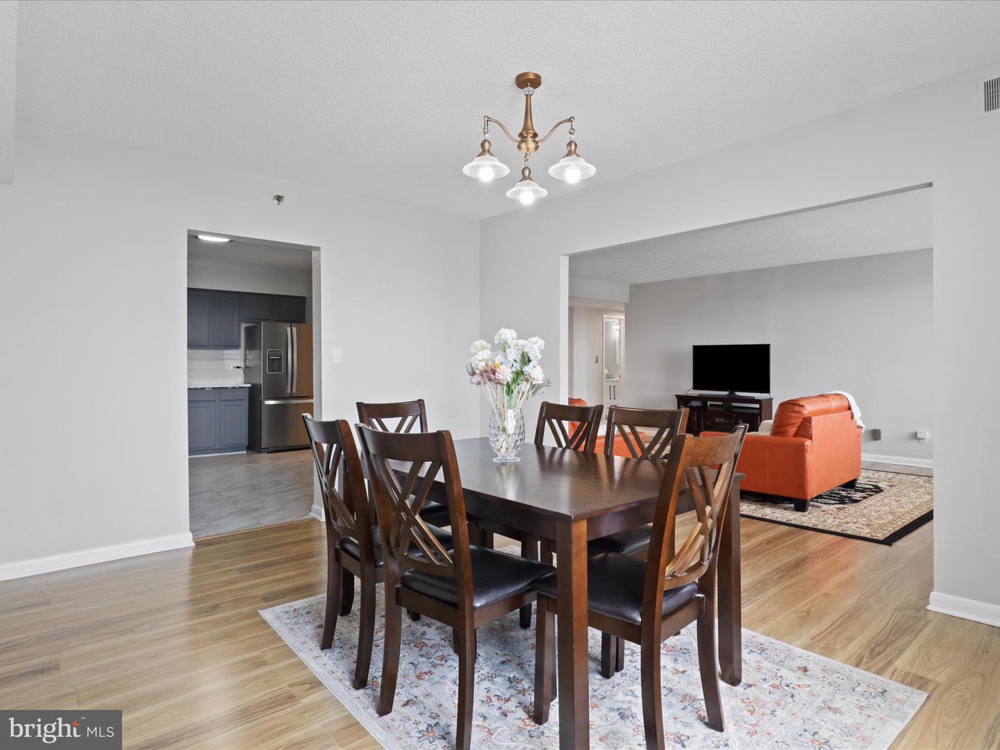 3709 S GEORGE MASON DR #1106 E, FALLS CHURCH, Virginia 22041, 3 Bedrooms Bedrooms, ,2 BathroomsBathrooms,Residential,For sale,3709 S GEORGE MASON DR #1106 E,VAFX2233192 MLS # VAFX2233192