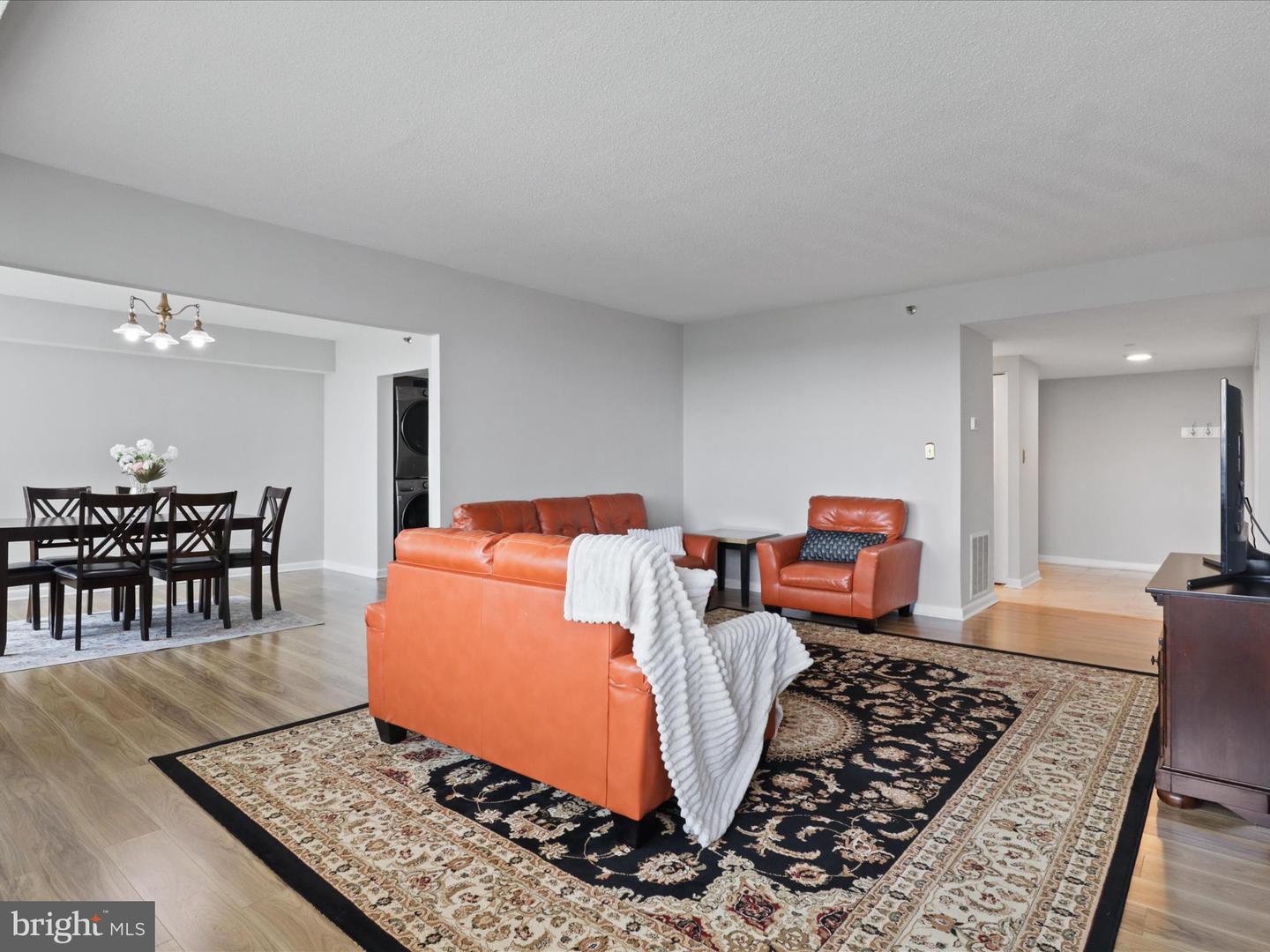 3709 S GEORGE MASON DR #1106 E, FALLS CHURCH, Virginia 22041, 3 Bedrooms Bedrooms, ,2 BathroomsBathrooms,Residential,For sale,3709 S GEORGE MASON DR #1106 E,VAFX2233192 MLS # VAFX2233192