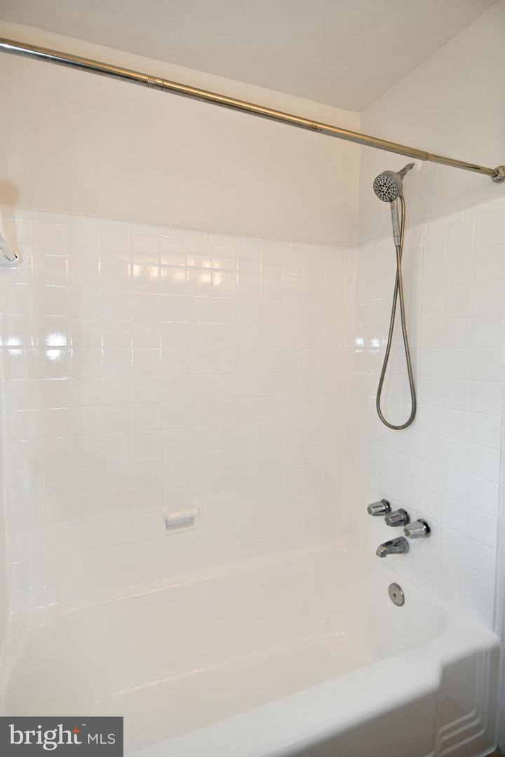 1303 BELLE VIEW BLVD #B1, ALEXANDRIA, Virginia 22307, 2 Bedrooms Bedrooms, ,1 BathroomBathrooms,Residential,For sale,1303 BELLE VIEW BLVD #B1,VAFX2235408 MLS # VAFX2235408