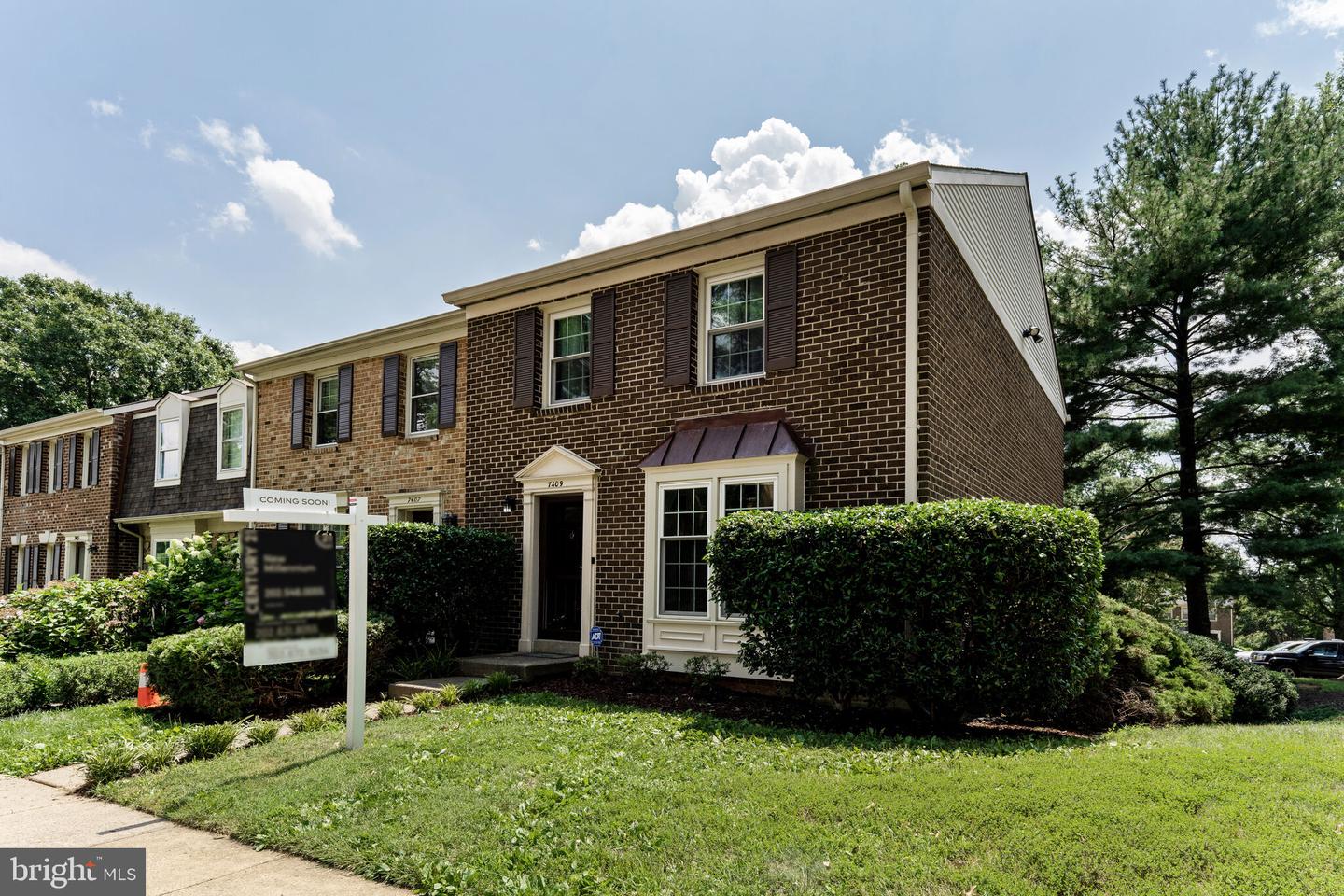 7409 ADAMS PARK CT, ANNANDALE, Virginia 22003, 4 Bedrooms Bedrooms, ,3 BathroomsBathrooms,Residential,For sale,7409 ADAMS PARK CT,VAFX2247202 MLS # VAFX2247202