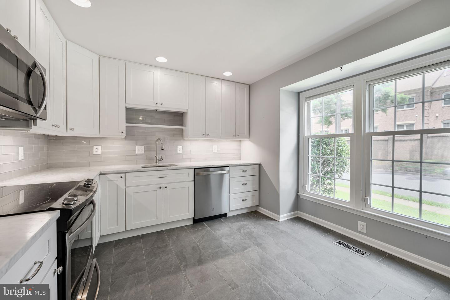 7409 ADAMS PARK CT, ANNANDALE, Virginia 22003, 4 Bedrooms Bedrooms, ,3 BathroomsBathrooms,Residential,For sale,7409 ADAMS PARK CT,VAFX2247202 MLS # VAFX2247202