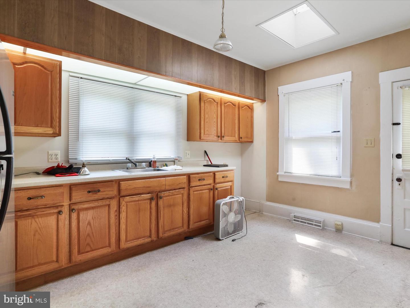 84 FUNK RD, STRASBURG, Virginia 22657, 1 Bedroom Bedrooms, ,1 BathroomBathrooms,Residential,For sale,84 FUNK RD,VASH2011842 MLS # VASH2011842