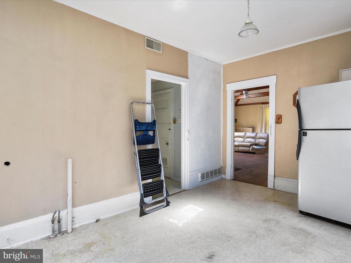 84 FUNK RD, STRASBURG, Virginia 22657, 1 Bedroom Bedrooms, ,1 BathroomBathrooms,Residential,For sale,84 FUNK RD,VASH2011842 MLS # VASH2011842