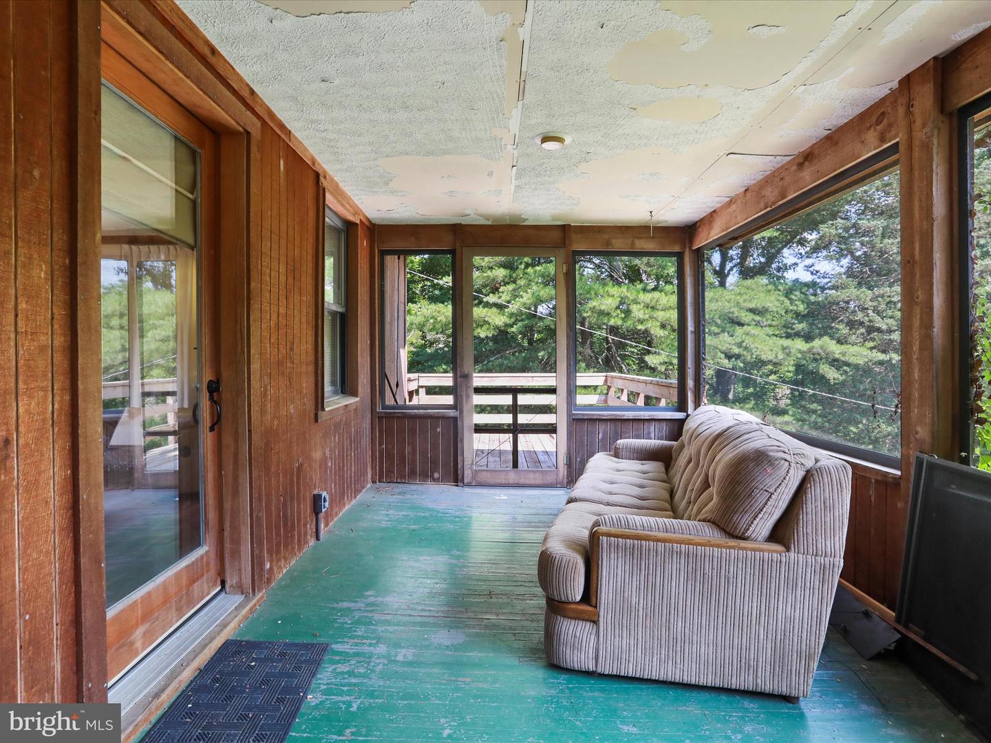 84 FUNK RD, STRASBURG, Virginia 22657, 1 Bedroom Bedrooms, ,1 BathroomBathrooms,Residential,For sale,84 FUNK RD,VASH2011842 MLS # VASH2011842
