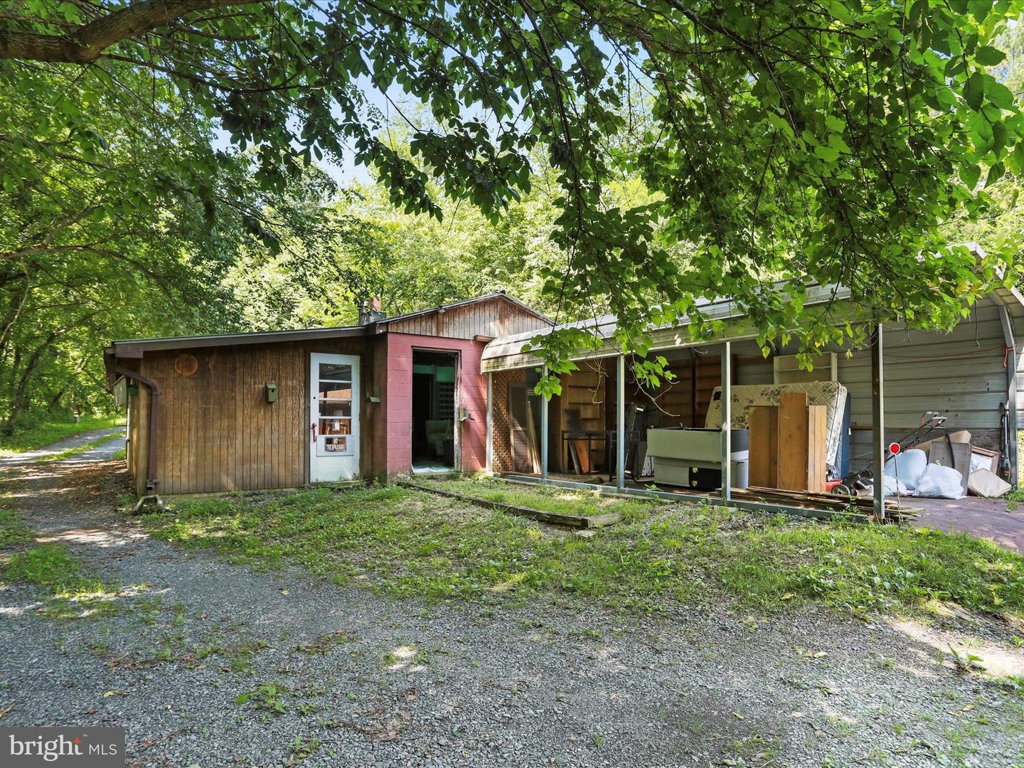 84 FUNK RD, STRASBURG, Virginia 22657, 1 Bedroom Bedrooms, ,1 BathroomBathrooms,Residential,For sale,84 FUNK RD,VASH2011842 MLS # VASH2011842