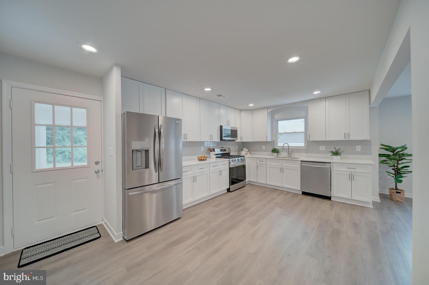 6624 TOKEN VALLEY RD, MANASSAS, Virginia 20112, 4 Bedrooms Bedrooms, ,3 BathroomsBathrooms,Residential,For sale,6624 TOKEN VALLEY RD,VAPW2098418 MLS # VAPW2098418