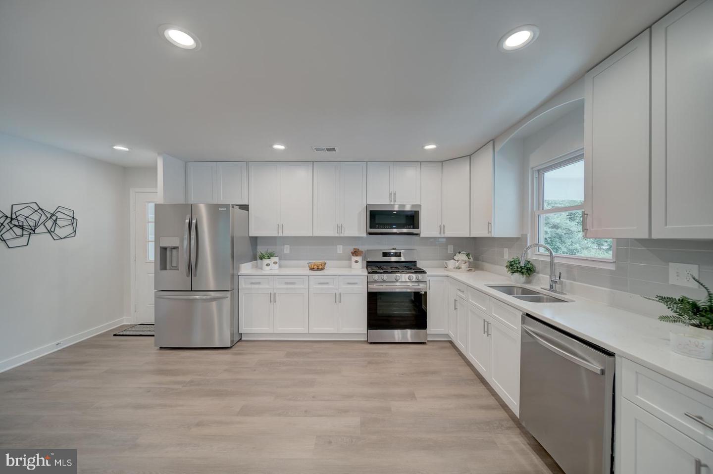 6624 TOKEN VALLEY RD, MANASSAS, Virginia 20112, 4 Bedrooms Bedrooms, ,3 BathroomsBathrooms,Residential,For sale,6624 TOKEN VALLEY RD,VAPW2098418 MLS # VAPW2098418