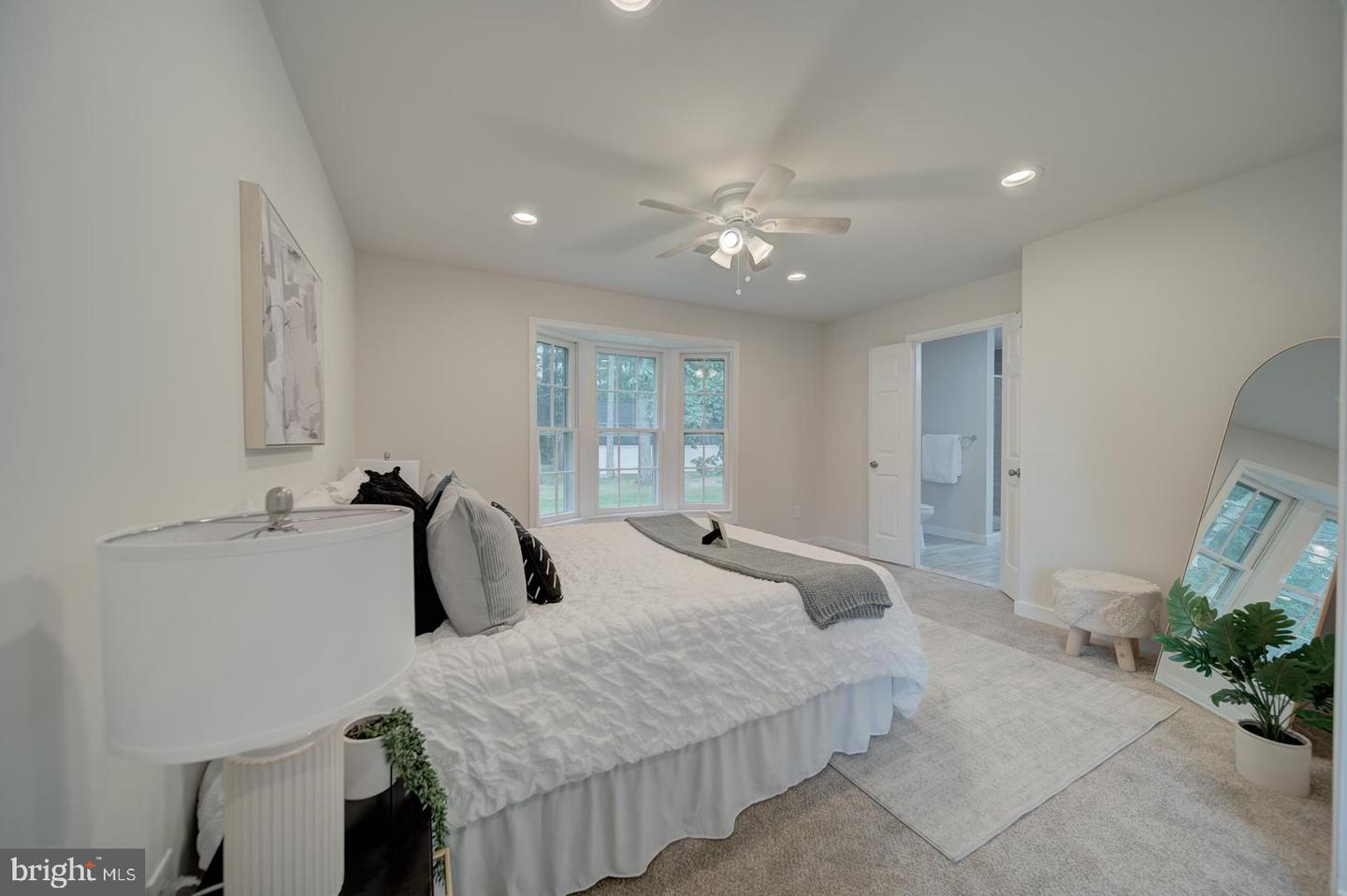 6624 TOKEN VALLEY RD, MANASSAS, Virginia 20112, 4 Bedrooms Bedrooms, ,3 BathroomsBathrooms,Residential,For sale,6624 TOKEN VALLEY RD,VAPW2098418 MLS # VAPW2098418