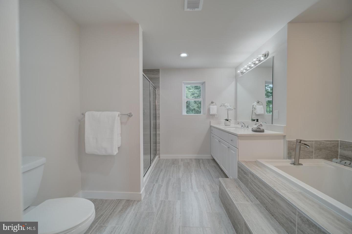 6624 TOKEN VALLEY RD, MANASSAS, Virginia 20112, 4 Bedrooms Bedrooms, ,3 BathroomsBathrooms,Residential,For sale,6624 TOKEN VALLEY RD,VAPW2098418 MLS # VAPW2098418