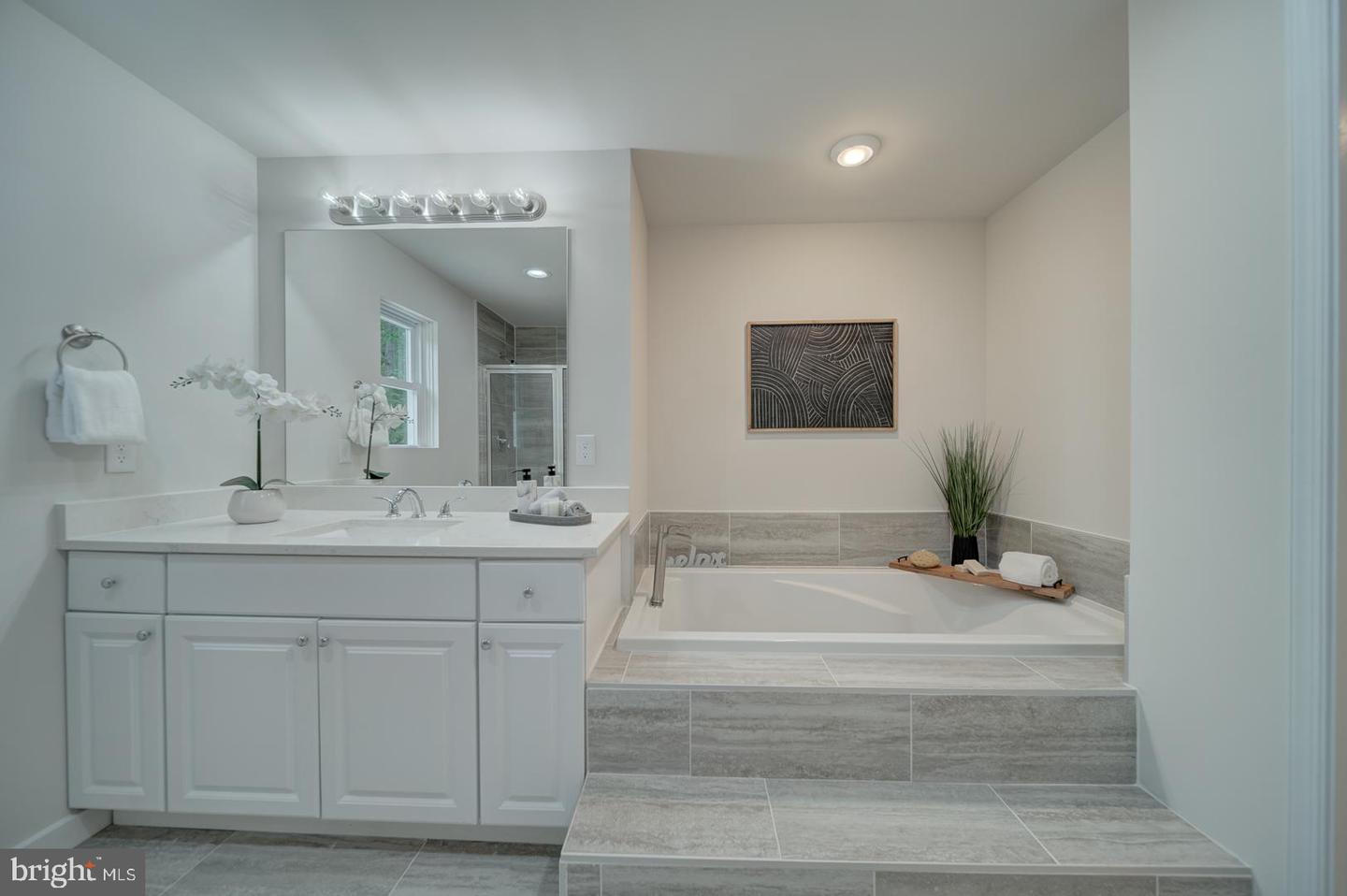 6624 TOKEN VALLEY RD, MANASSAS, Virginia 20112, 4 Bedrooms Bedrooms, ,3 BathroomsBathrooms,Residential,For sale,6624 TOKEN VALLEY RD,VAPW2098418 MLS # VAPW2098418