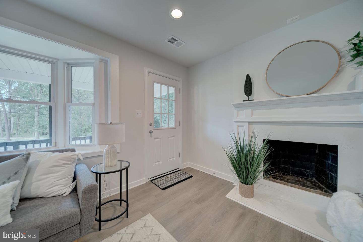 6624 TOKEN VALLEY RD, MANASSAS, Virginia 20112, 4 Bedrooms Bedrooms, ,3 BathroomsBathrooms,Residential,For sale,6624 TOKEN VALLEY RD,VAPW2098418 MLS # VAPW2098418