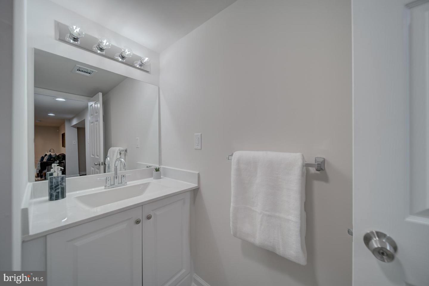 6624 TOKEN VALLEY RD, MANASSAS, Virginia 20112, 4 Bedrooms Bedrooms, ,3 BathroomsBathrooms,Residential,For sale,6624 TOKEN VALLEY RD,VAPW2098418 MLS # VAPW2098418