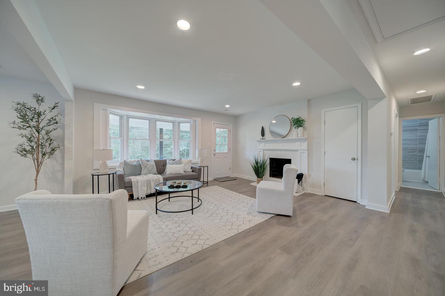 6624 TOKEN VALLEY RD, MANASSAS, Virginia 20112, 4 Bedrooms Bedrooms, ,3 BathroomsBathrooms,Residential,For sale,6624 TOKEN VALLEY RD,VAPW2098418 MLS # VAPW2098418