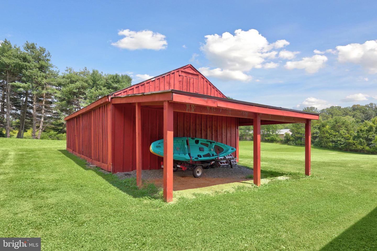 9235 LEES RIDGE RD, WARRENTON, Virginia 20186, 4 Bedrooms Bedrooms, ,2 BathroomsBathrooms,Residential,For sale,9235 LEES RIDGE RD,VAFQ2017294 MLS # VAFQ2017294