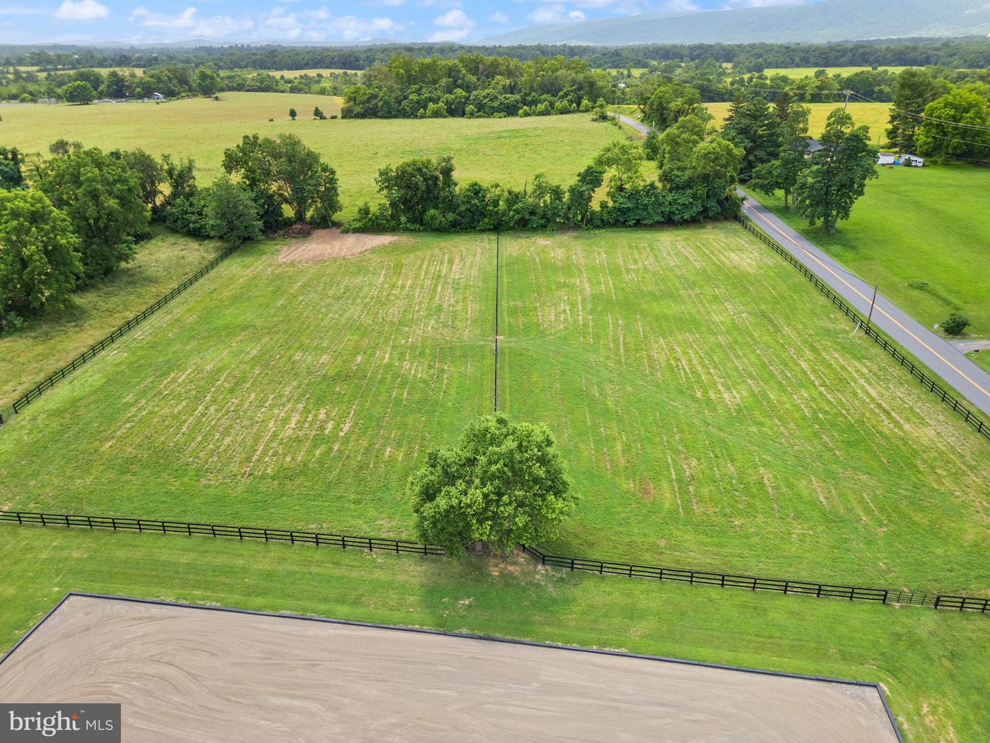 20596 AIRMONT RD, BLUEMONT, Virginia 20135, 3 Bedrooms Bedrooms, ,2 BathroomsBathrooms,Residential,For sale,20596 AIRMONT RD,VALO2100986 MLS # VALO2100986