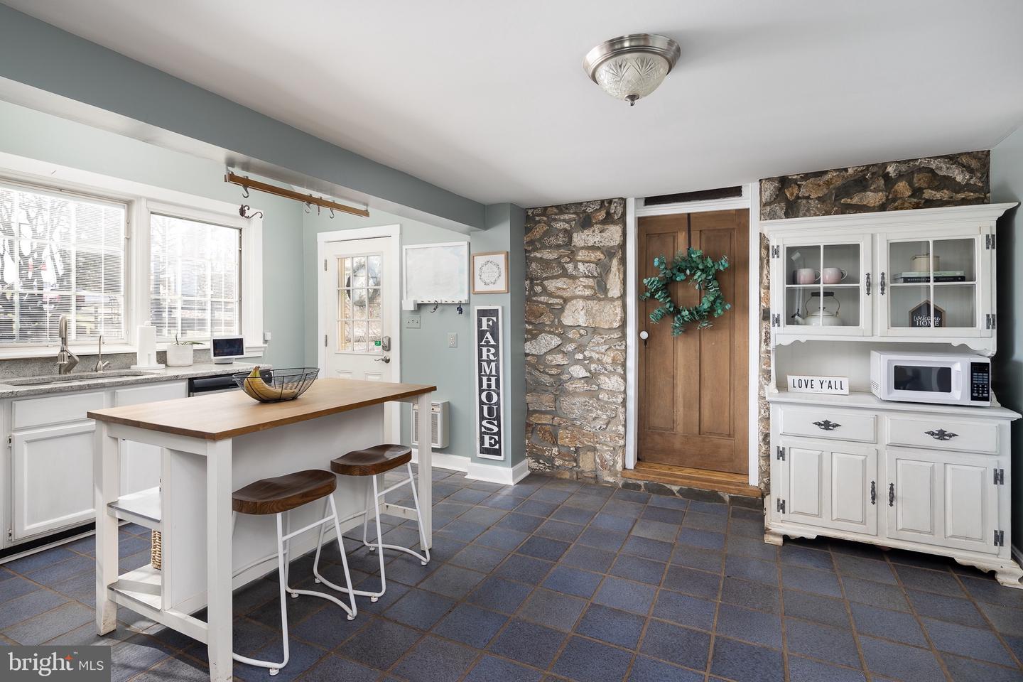 20596 AIRMONT RD, BLUEMONT, Virginia 20135, 3 Bedrooms Bedrooms, ,2 BathroomsBathrooms,Residential,For sale,20596 AIRMONT RD,VALO2100986 MLS # VALO2100986