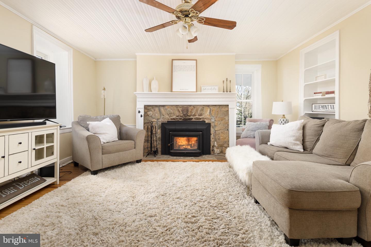 20596 AIRMONT RD, BLUEMONT, Virginia 20135, 3 Bedrooms Bedrooms, ,2 BathroomsBathrooms,Residential,For sale,20596 AIRMONT RD,VALO2100986 MLS # VALO2100986