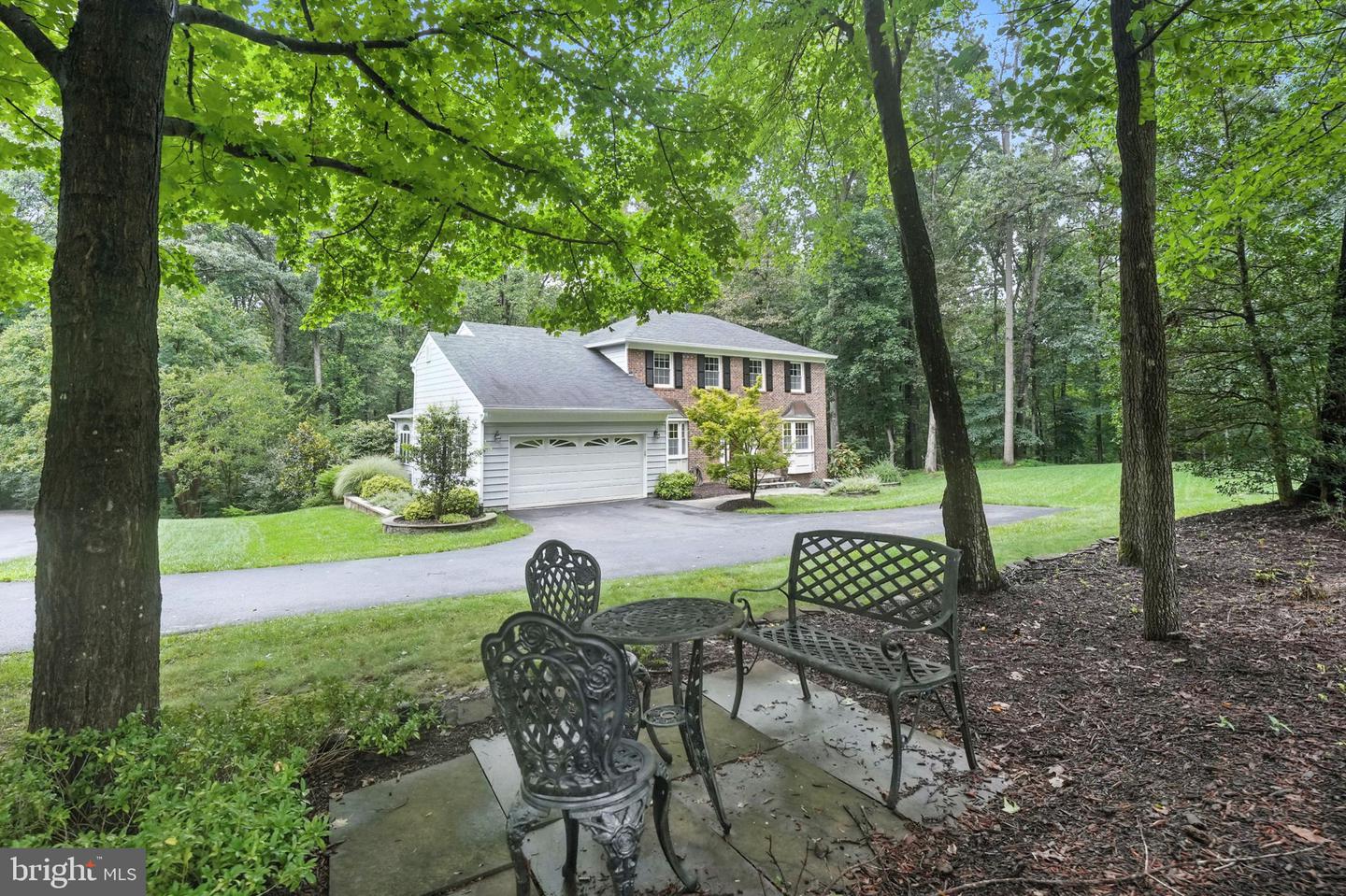 11923 LATIGO LN, OAKTON, Virginia 22124, 4 Bedrooms Bedrooms, ,3 BathroomsBathrooms,Residential,For sale,11923 LATIGO LN,VAFX2252972 MLS # VAFX2252972