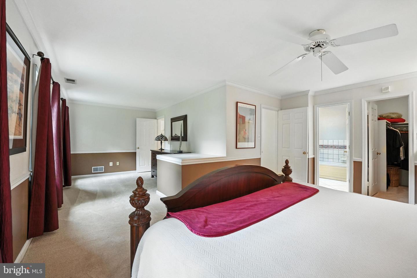 11923 LATIGO LN, OAKTON, Virginia 22124, 4 Bedrooms Bedrooms, ,3 BathroomsBathrooms,Residential,For sale,11923 LATIGO LN,VAFX2252972 MLS # VAFX2252972