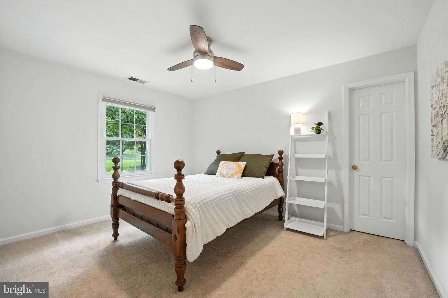 11923 LATIGO LN, OAKTON, Virginia 22124, 4 Bedrooms Bedrooms, ,3 BathroomsBathrooms,Residential,For sale,11923 LATIGO LN,VAFX2252972 MLS # VAFX2252972