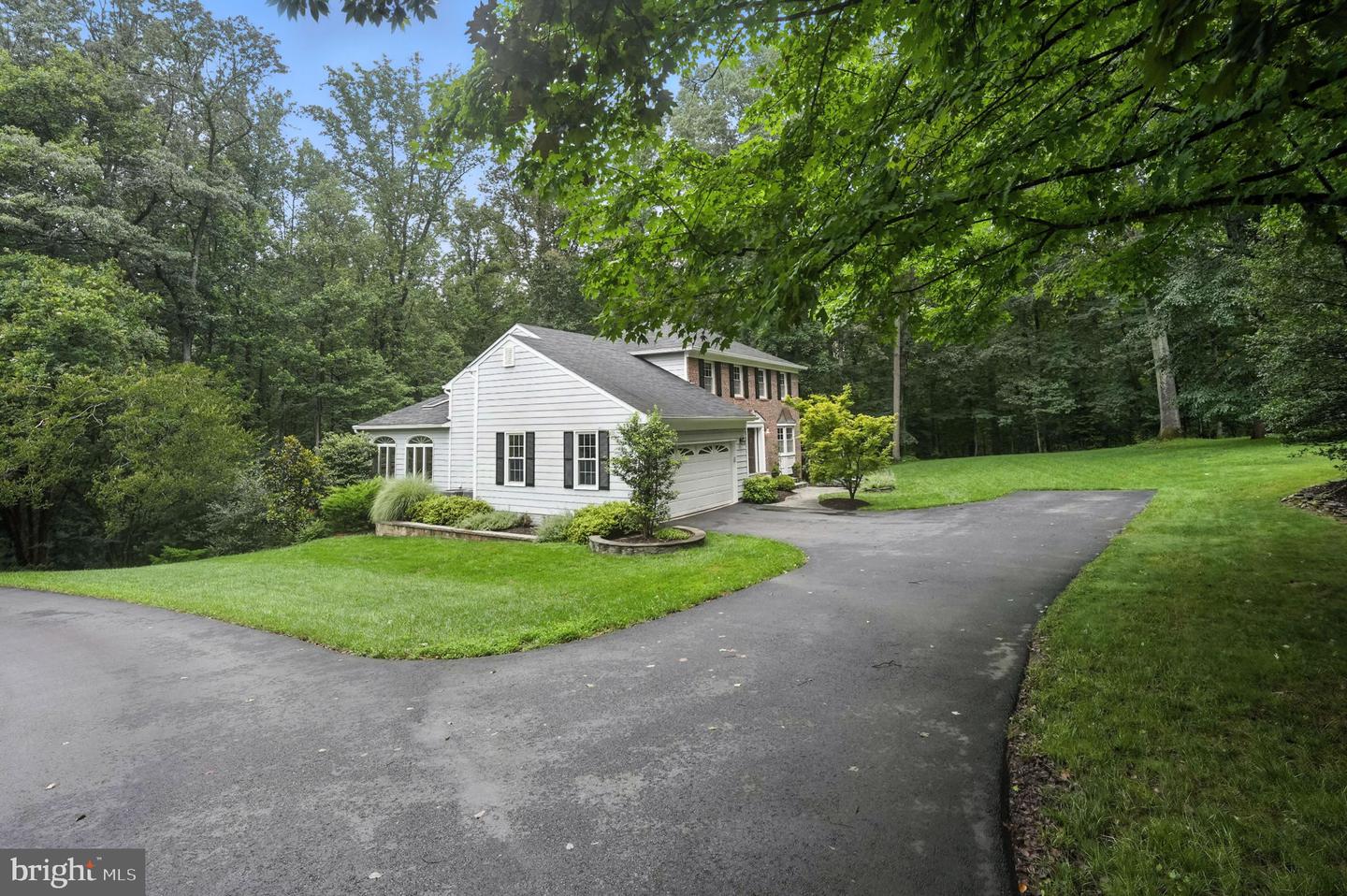 11923 LATIGO LN, OAKTON, Virginia 22124, 4 Bedrooms Bedrooms, ,3 BathroomsBathrooms,Residential,For sale,11923 LATIGO LN,VAFX2252972 MLS # VAFX2252972