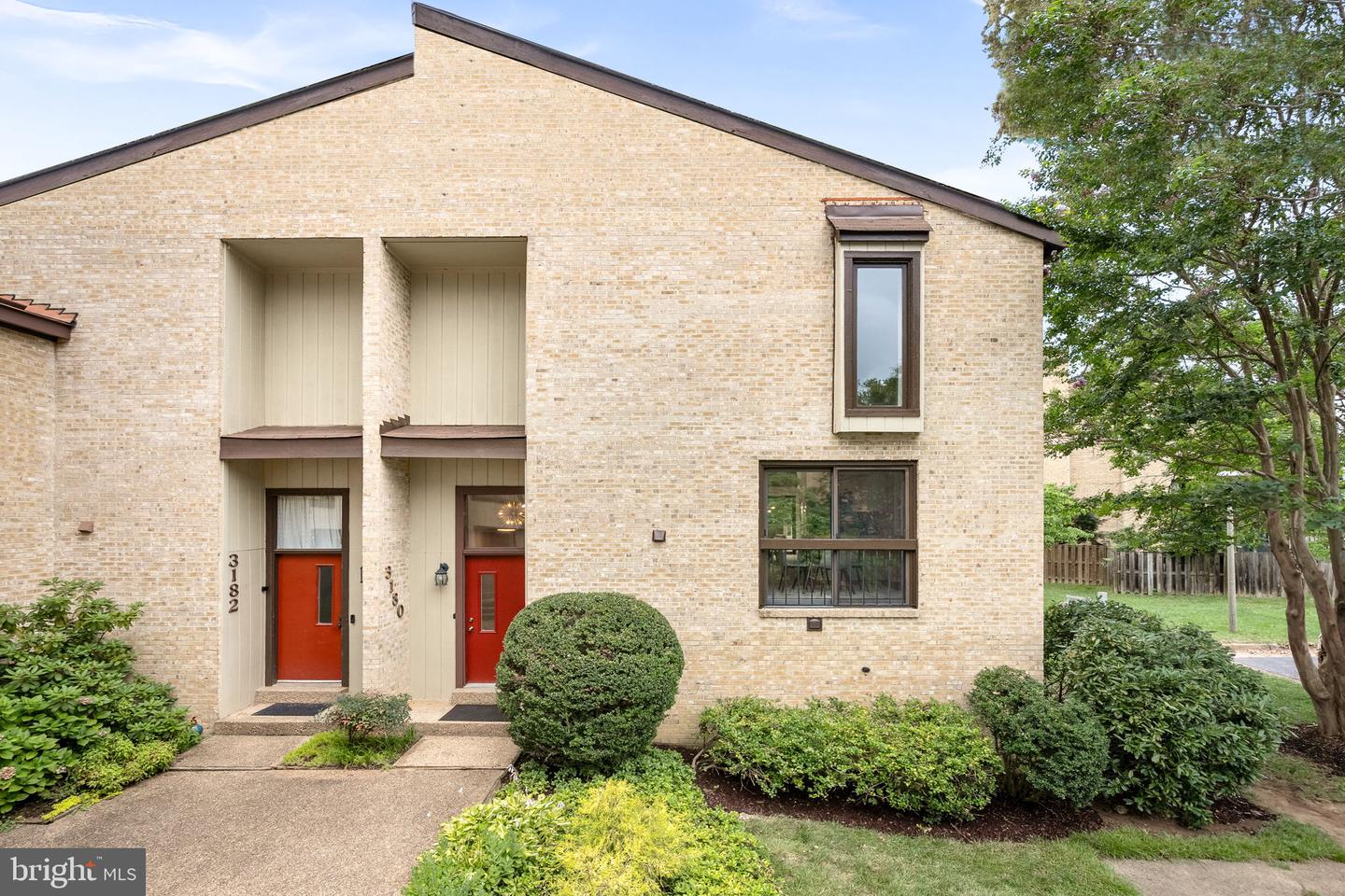 3180 READSBOROUGH CT, FAIRFAX, Virginia 22031, 3 Bedrooms Bedrooms, ,2 BathroomsBathrooms,Residential,For sale,3180 READSBOROUGH CT,VAFX2252990 MLS # VAFX2252990