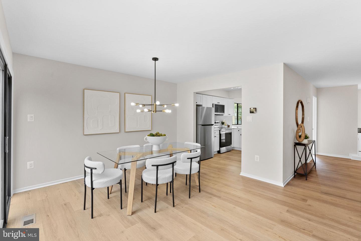 3180 READSBOROUGH CT, FAIRFAX, Virginia 22031, 3 Bedrooms Bedrooms, ,2 BathroomsBathrooms,Residential,For sale,3180 READSBOROUGH CT,VAFX2252990 MLS # VAFX2252990