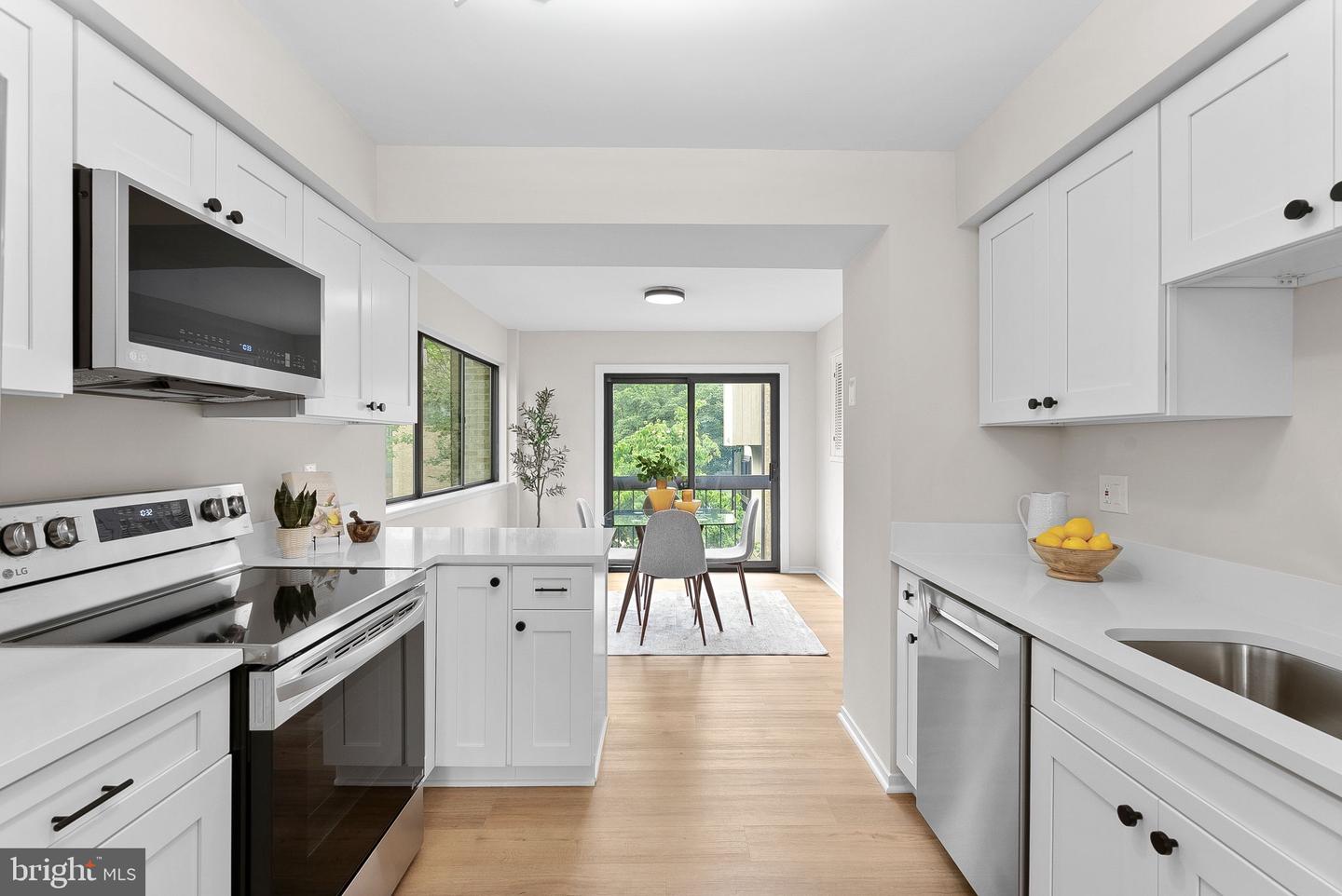 3180 READSBOROUGH CT, FAIRFAX, Virginia 22031, 3 Bedrooms Bedrooms, ,2 BathroomsBathrooms,Residential,For sale,3180 READSBOROUGH CT,VAFX2252990 MLS # VAFX2252990