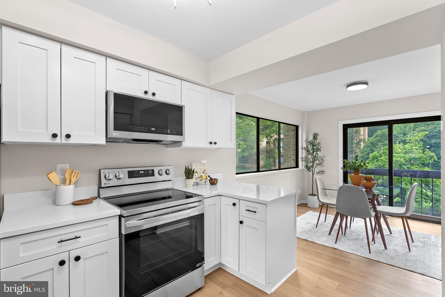 3180 READSBOROUGH CT, FAIRFAX, Virginia 22031, 3 Bedrooms Bedrooms, ,2 BathroomsBathrooms,Residential,For sale,3180 READSBOROUGH CT,VAFX2252990 MLS # VAFX2252990