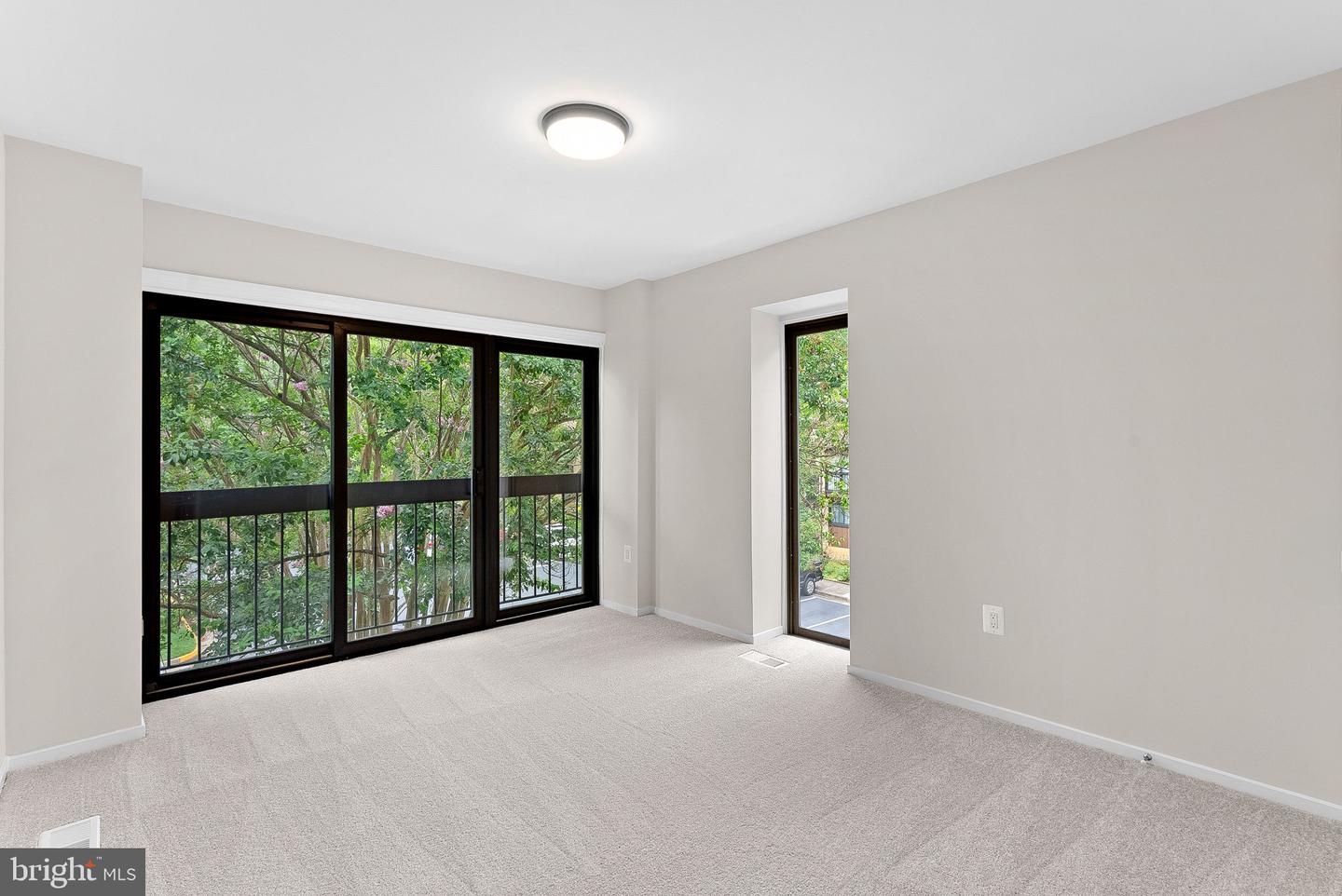 3180 READSBOROUGH CT, FAIRFAX, Virginia 22031, 3 Bedrooms Bedrooms, ,2 BathroomsBathrooms,Residential,For sale,3180 READSBOROUGH CT,VAFX2252990 MLS # VAFX2252990