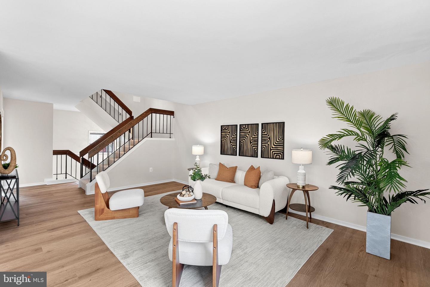 3180 READSBOROUGH CT, FAIRFAX, Virginia 22031, 3 Bedrooms Bedrooms, ,2 BathroomsBathrooms,Residential,For sale,3180 READSBOROUGH CT,VAFX2252990 MLS # VAFX2252990