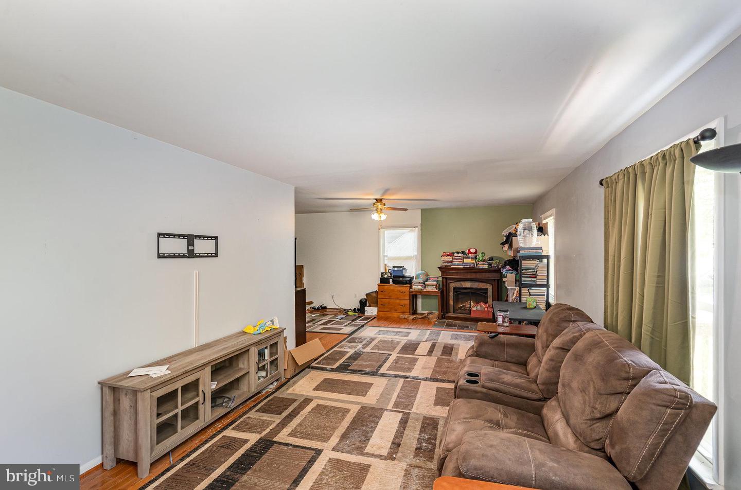 8 ASH LN, STAFFORD, Virginia 22556, 3 Bedrooms Bedrooms, ,1 BathroomBathrooms,Residential,For sale,8 ASH LN,VAST2040436 MLS # VAST2040436
