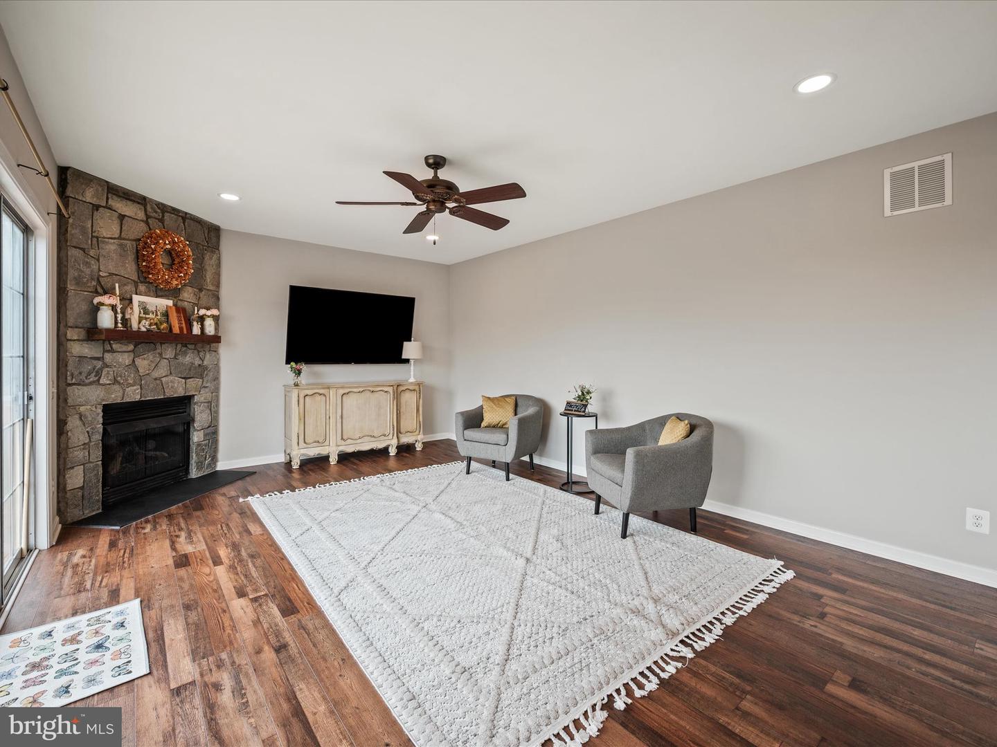 10141 ALLWOOD CT, MANASSAS, Virginia 20110, 3 Bedrooms Bedrooms, ,2 BathroomsBathrooms,Residential,For sale,10141 ALLWOOD CT,VAMN2008618 MLS # VAMN2008618