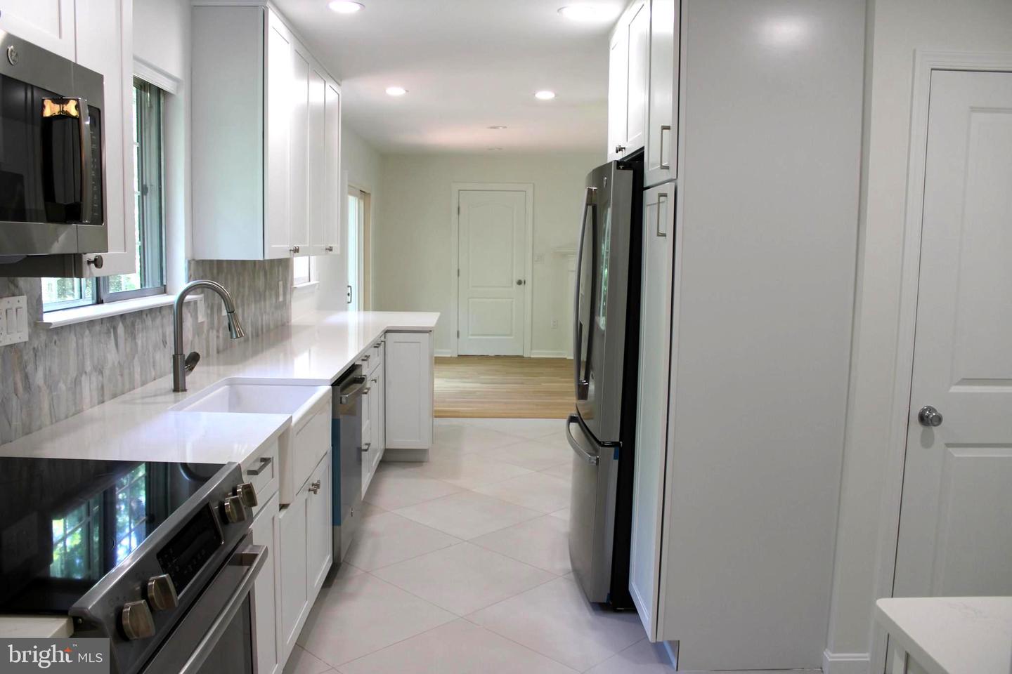 1802 CRANBERRY LN, RESTON, Virginia 20191, 4 Bedrooms Bedrooms, ,2 BathroomsBathrooms,Residential,For sale,1802 CRANBERRY LN,VAFX2254444 MLS # VAFX2254444