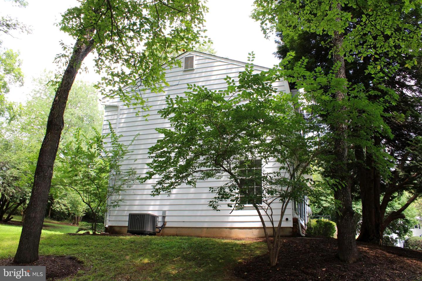 1802 CRANBERRY LN, RESTON, Virginia 20191, 4 Bedrooms Bedrooms, ,2 BathroomsBathrooms,Residential,For sale,1802 CRANBERRY LN,VAFX2254444 MLS # VAFX2254444