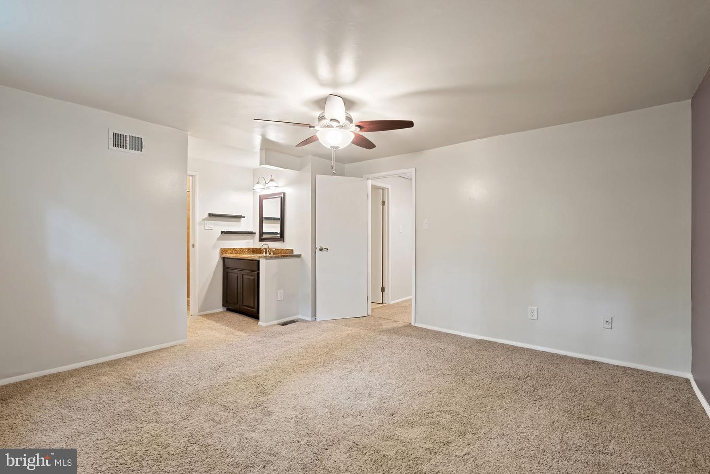 11722 MOSSY CREEK LN, RESTON, Virginia 20191, 3 Bedrooms Bedrooms, ,2 BathroomsBathrooms,Residential,For sale,11722 MOSSY CREEK LN,VAFX2253216 MLS # VAFX2253216