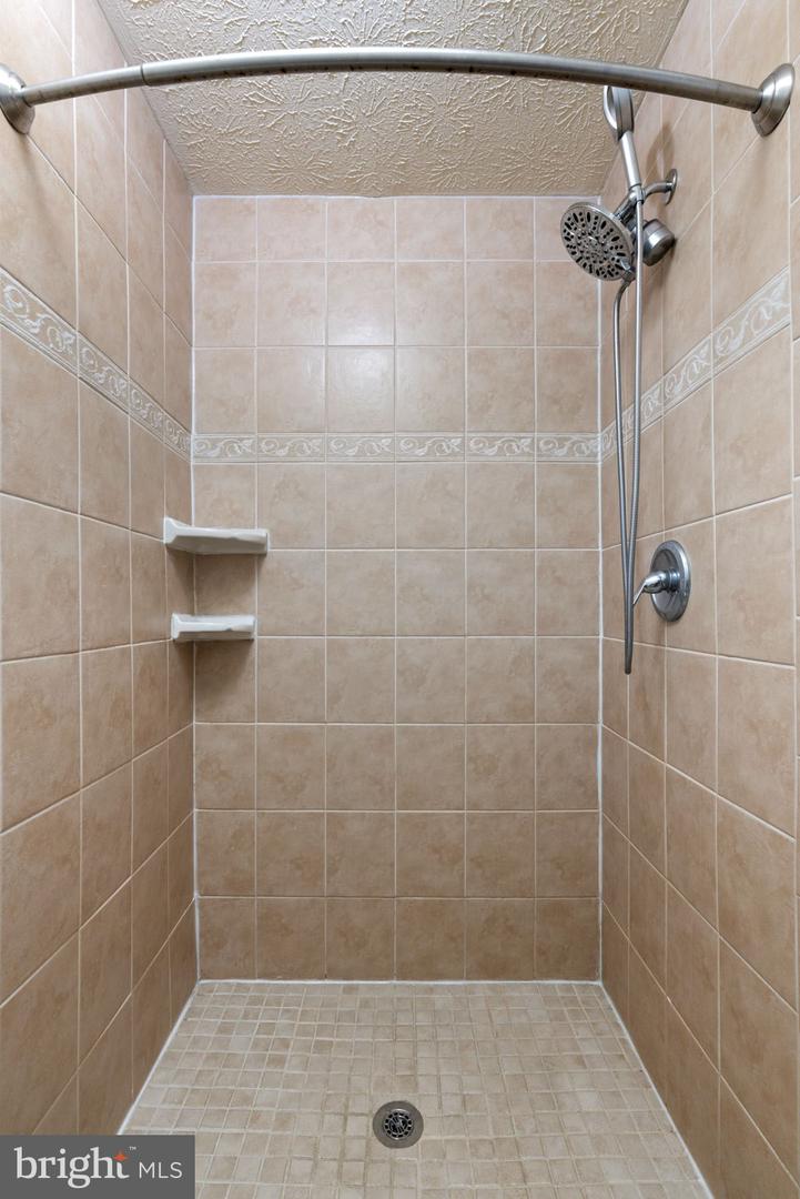 11722 MOSSY CREEK LN, RESTON, Virginia 20191, 3 Bedrooms Bedrooms, ,2 BathroomsBathrooms,Residential,For sale,11722 MOSSY CREEK LN,VAFX2253216 MLS # VAFX2253216