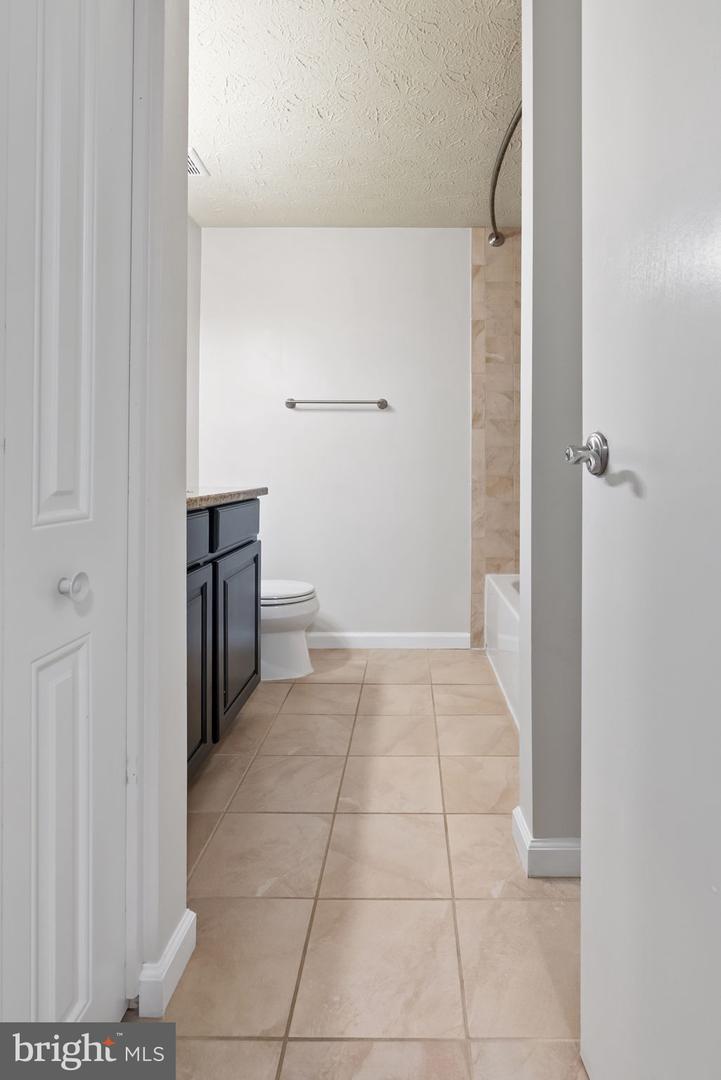 11722 MOSSY CREEK LN, RESTON, Virginia 20191, 3 Bedrooms Bedrooms, ,2 BathroomsBathrooms,Residential,For sale,11722 MOSSY CREEK LN,VAFX2253216 MLS # VAFX2253216