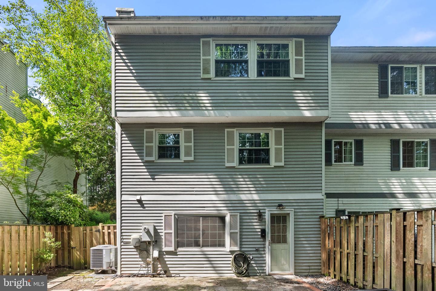11722 MOSSY CREEK LN, RESTON, Virginia 20191, 3 Bedrooms Bedrooms, ,2 BathroomsBathrooms,Residential,For sale,11722 MOSSY CREEK LN,VAFX2253216 MLS # VAFX2253216