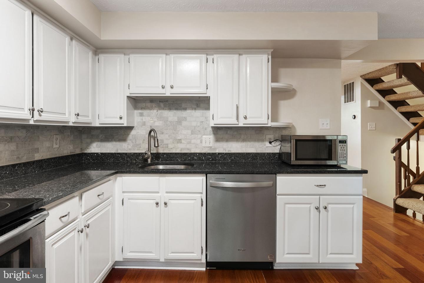 11722 MOSSY CREEK LN, RESTON, Virginia 20191, 3 Bedrooms Bedrooms, ,2 BathroomsBathrooms,Residential,For sale,11722 MOSSY CREEK LN,VAFX2253216 MLS # VAFX2253216