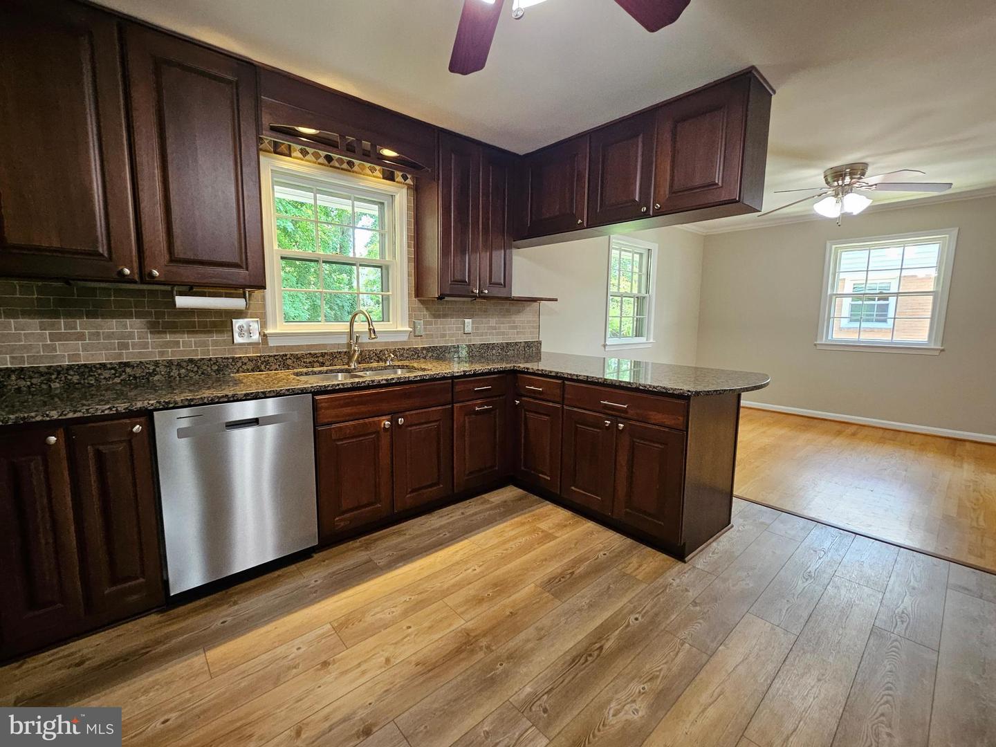 2403 SHERWOOD HALL LN, ALEXANDRIA, Virginia 22306, 4 Bedrooms Bedrooms, ,2 BathroomsBathrooms,Residential,For sale,2403 SHERWOOD HALL LN,VAFX2253520 MLS # VAFX2253520